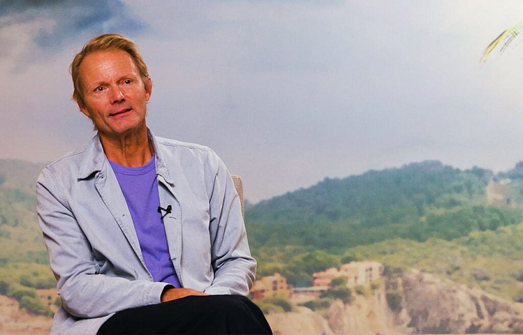 Felix Herngren i intervju med Café om "Där solen alltid skiner".