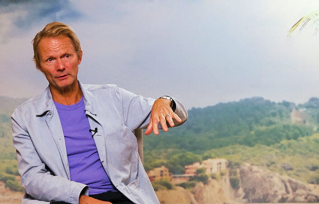 Felix Herngren i intervju med Café om "Där solen alltid skiner".