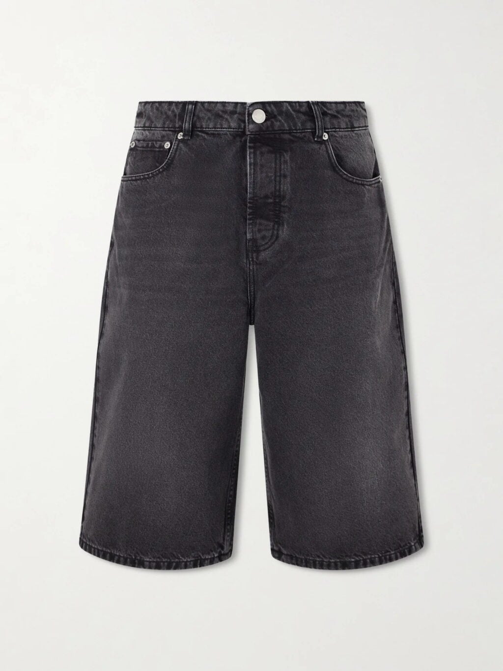Långa mörka denimshorts från AMI Paris