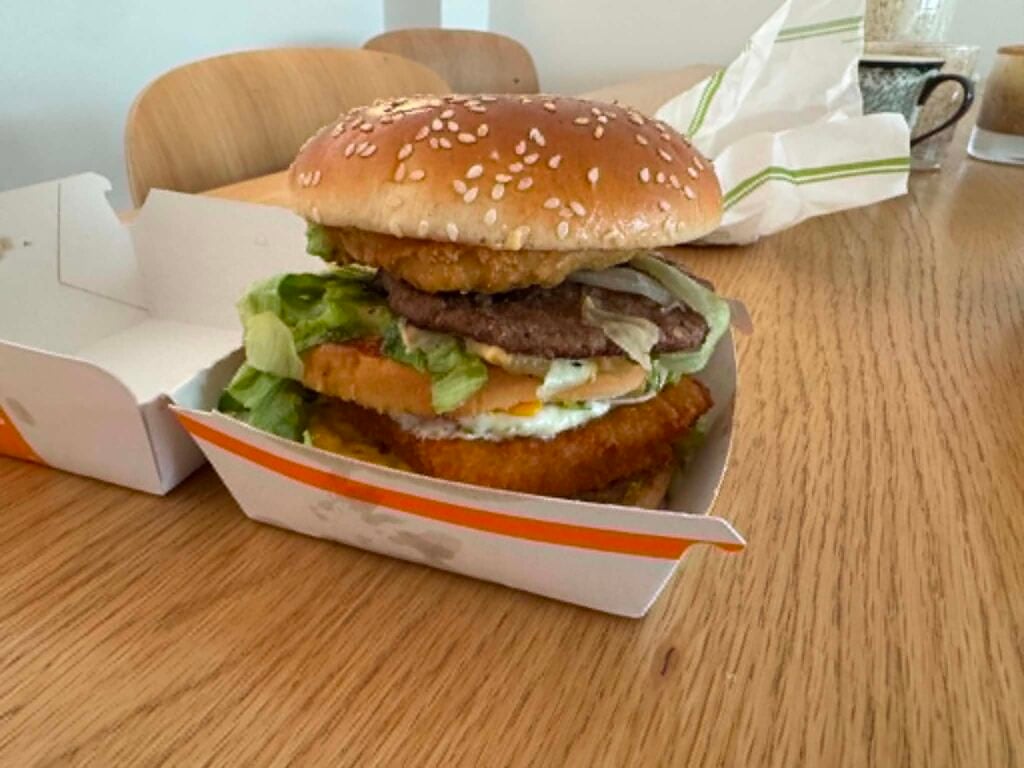 Monterad Land, Sea and Air Burger
