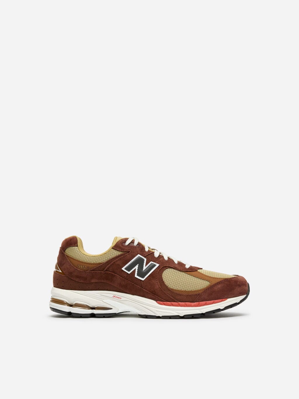 Brunvita sneakers från New Balance