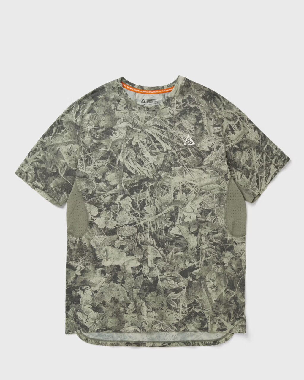 Grönmönstrad t-shirt från Nike